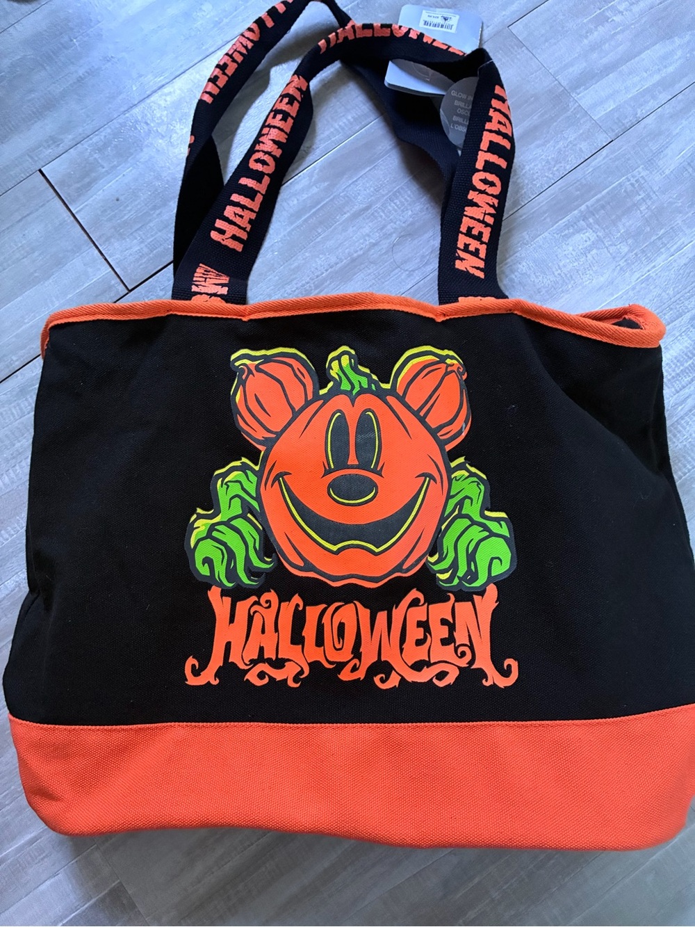 Disney Parks Halloween 2024
Pumpkin Mickey Mouse
Canvas Tote Bag Glow In Dark